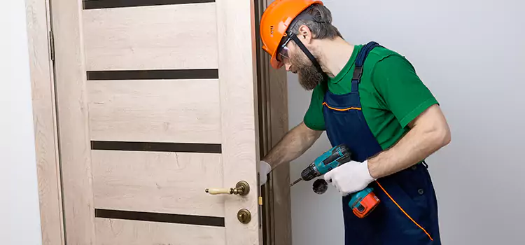 Replace Internal Door Handle with Lock Ensley